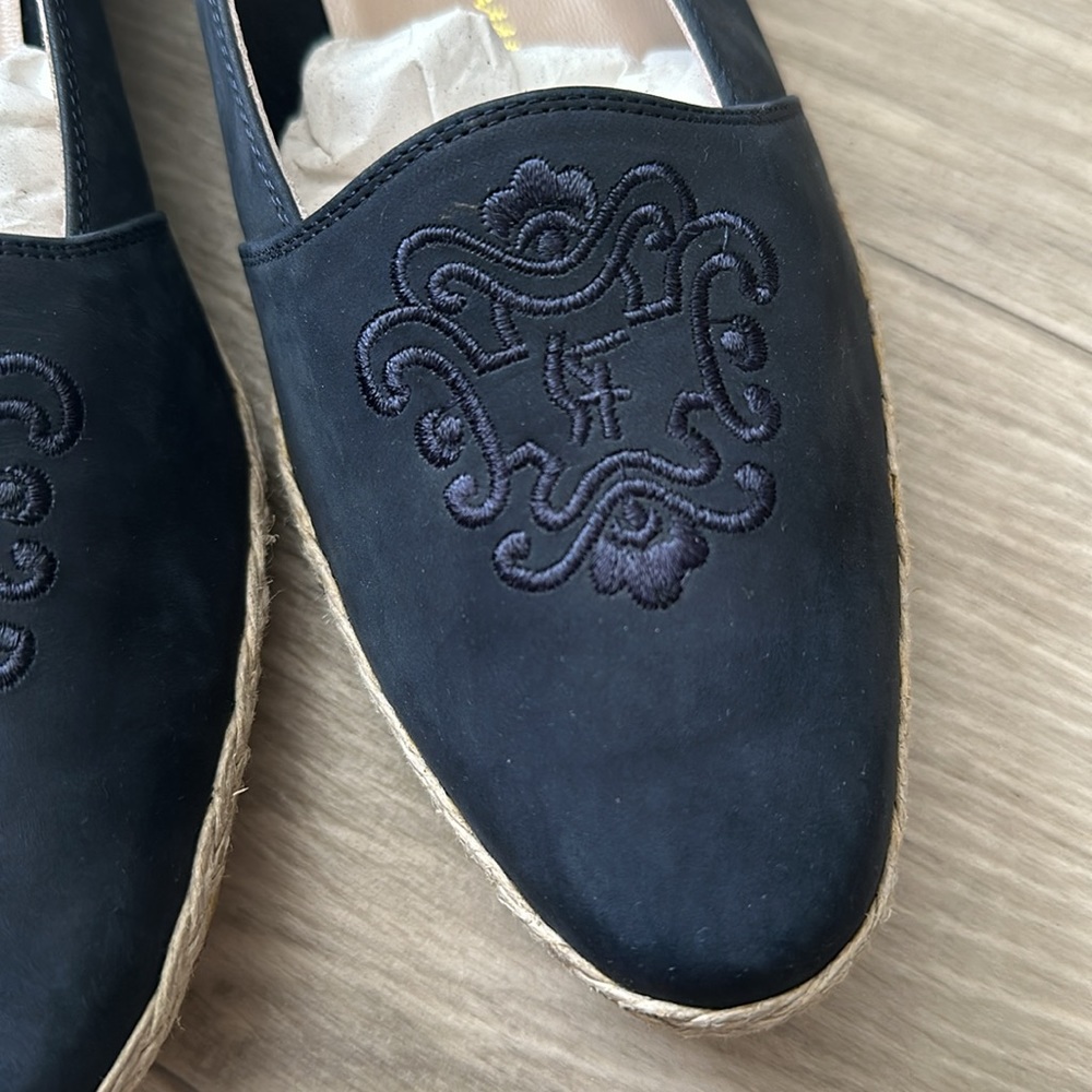 Salvatore ferragamo size 8.5